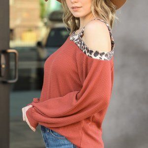 ANIMAL WAFFLE ASYMETRIC TOP (Plus Available)